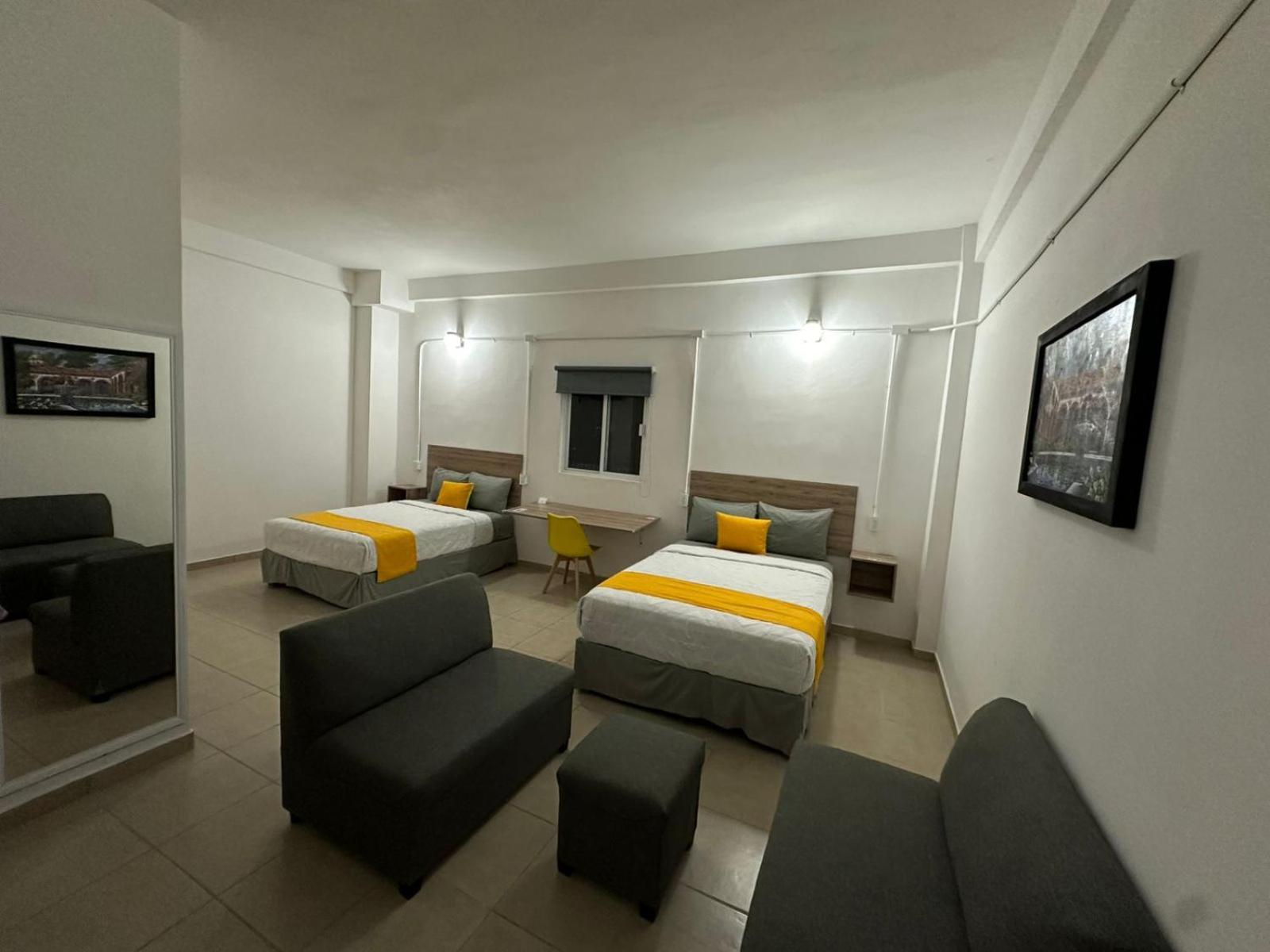 Hotel Plaza Centenario Juan Aldama Exterior foto